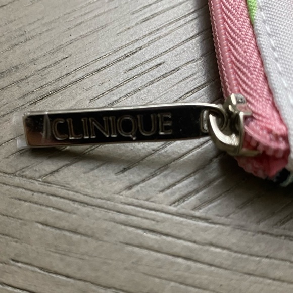 NWOT Clinique Colorful Circles Colorful Donuts Pattern Design Cosmetic Bag - Picture 5 of 7